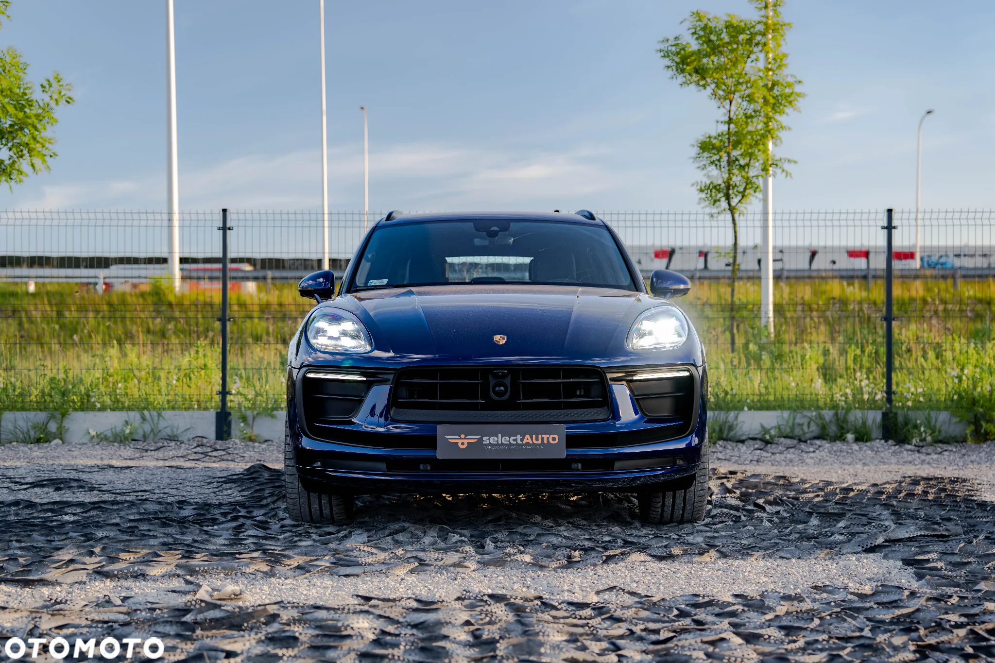 Porsche Macan Standard - 2