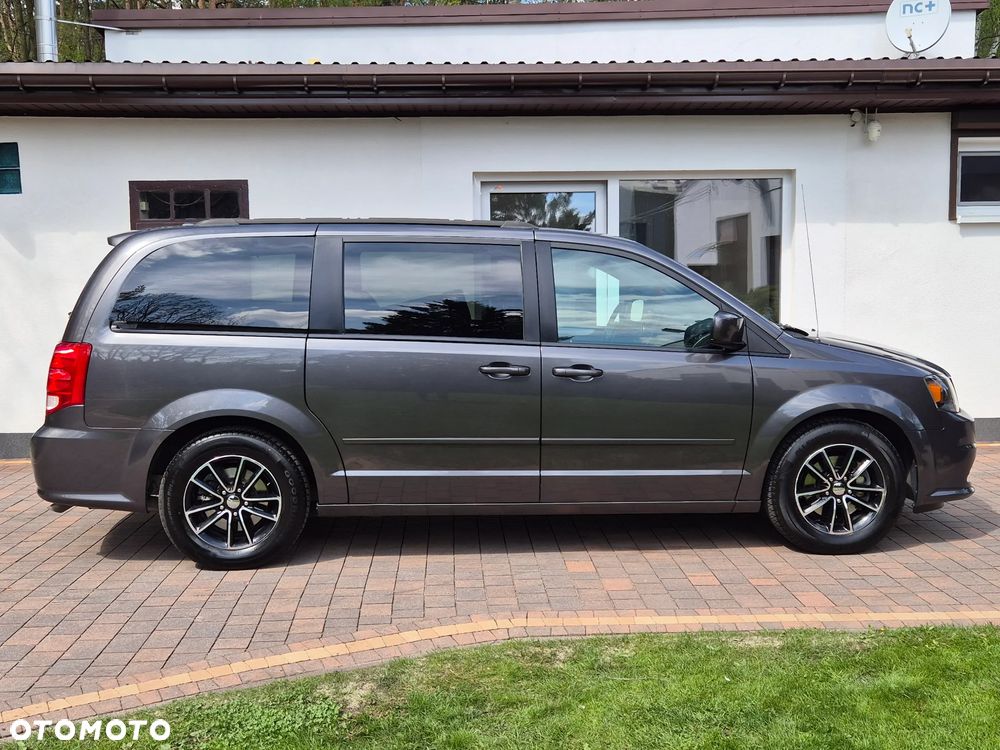 Dodge Grand Caravan - 19
