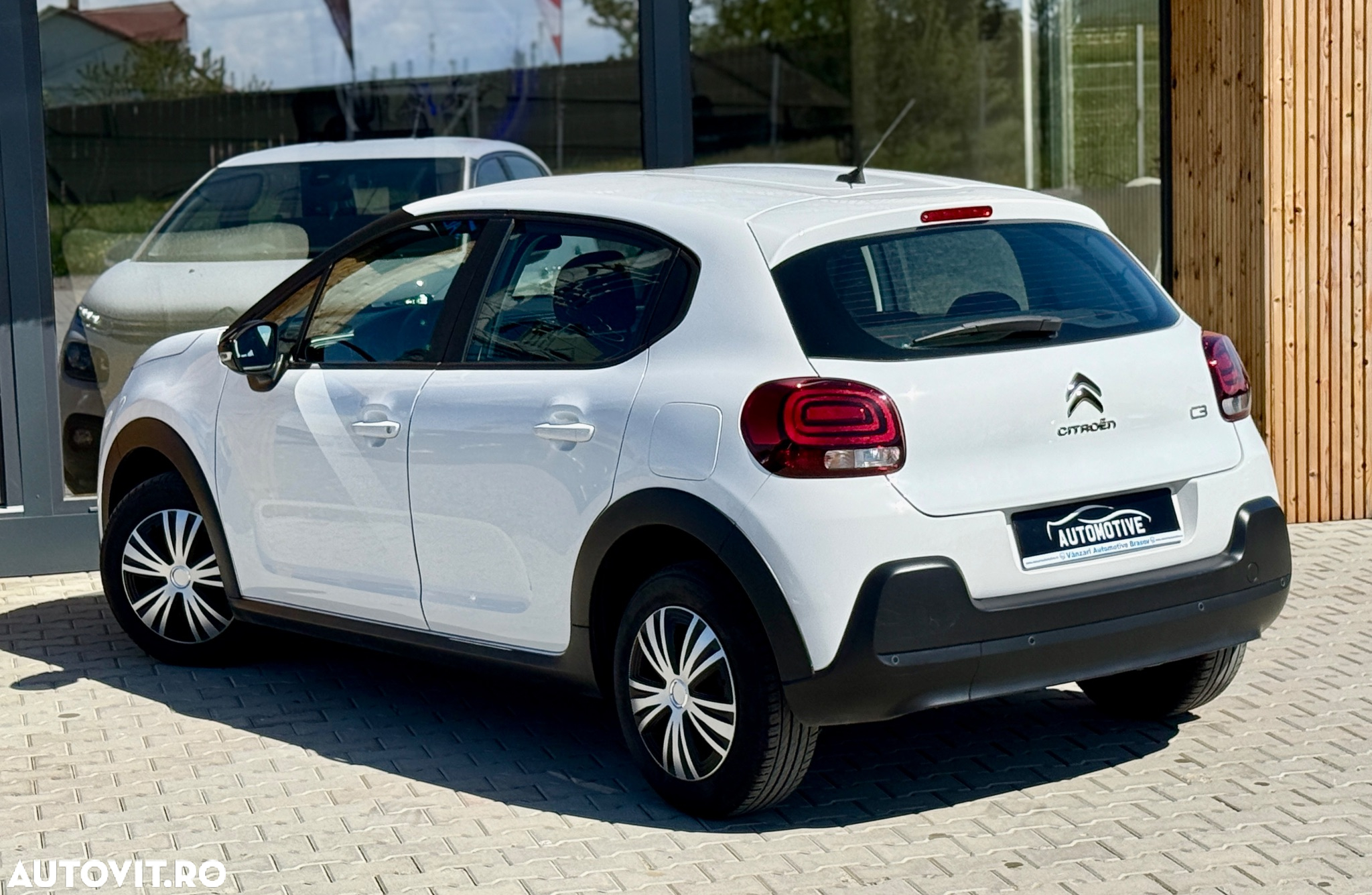 Citroën C3 BlueHDi 100 S&S PLUS - 13
