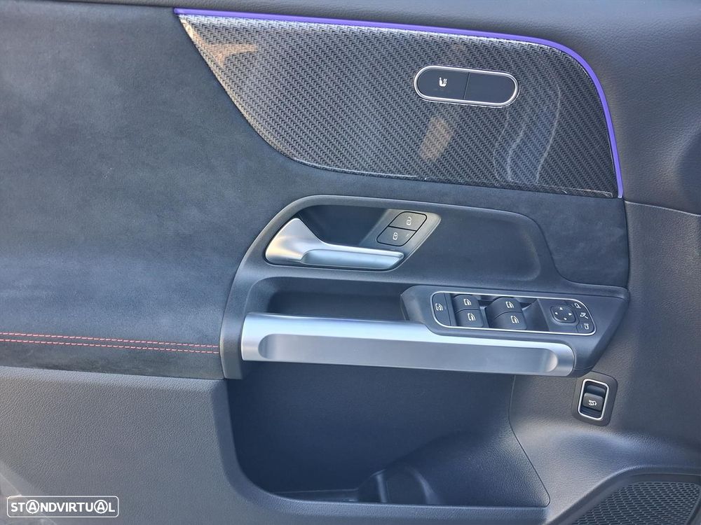 Mercedes-Benz GLB 180 d AMG Line - 10
