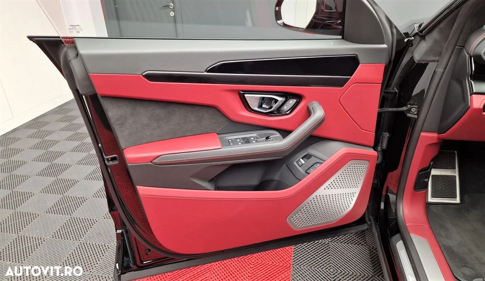 Lamborghini URUS Standard - 15