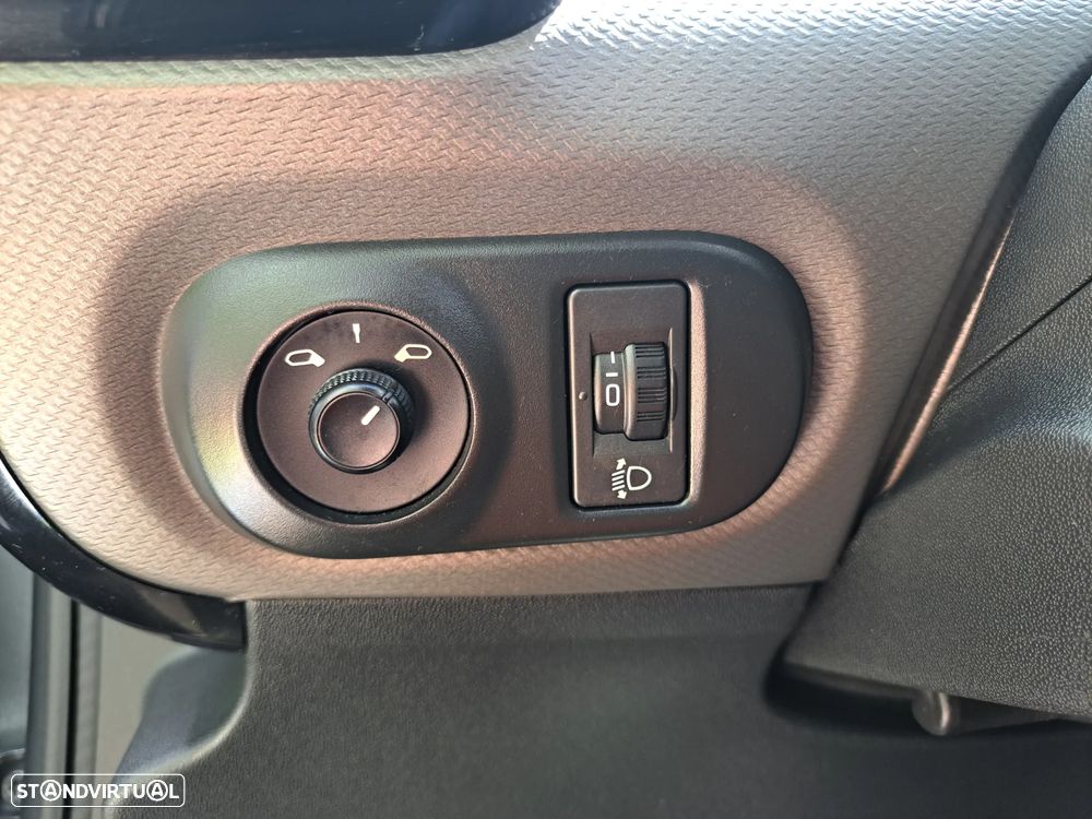 Citroën C4 Cactus 1.6 BlueHDi Feel J17 - 15