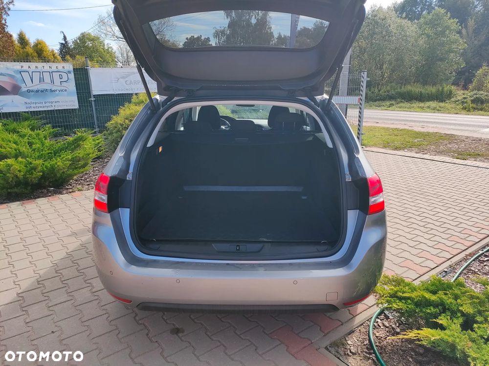 Peugeot 308 1.6 BlueHDi Style S&S - 12