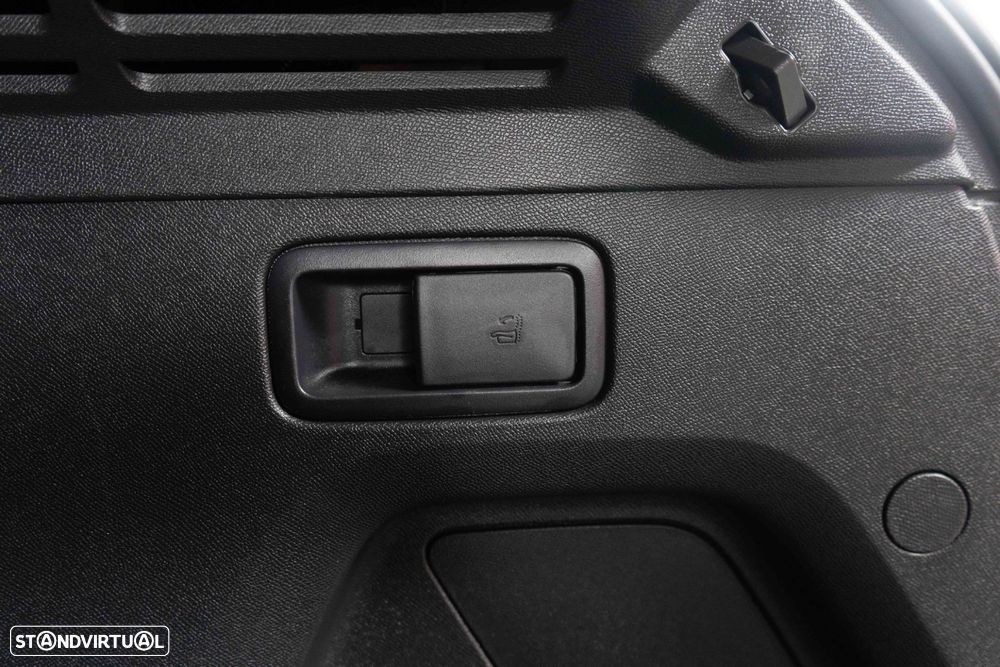 Peugeot 3008 1.6 Hybrid4 GT e-EAT8 - 16