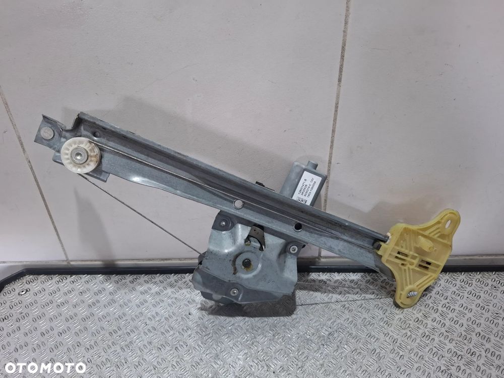 Mechanizm szyby drzwi prawy tył Renault Captur 2015 - 4