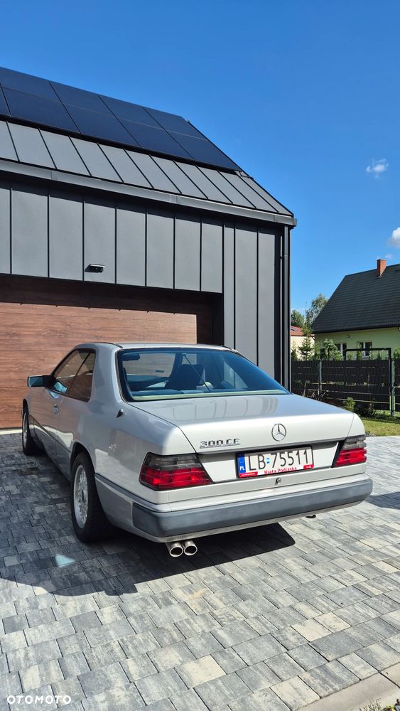 Mercedes-Benz W124 (1984-1993) - 2
