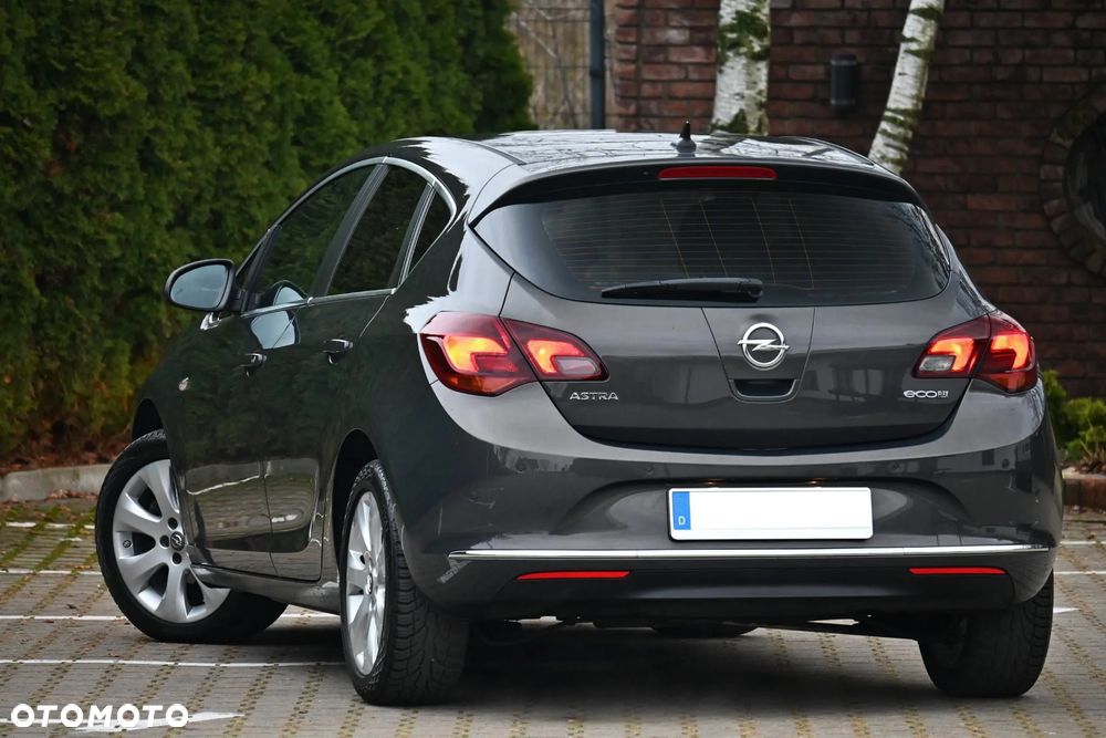 Opel Astra ver-1-4-turbo-cosmo - 15