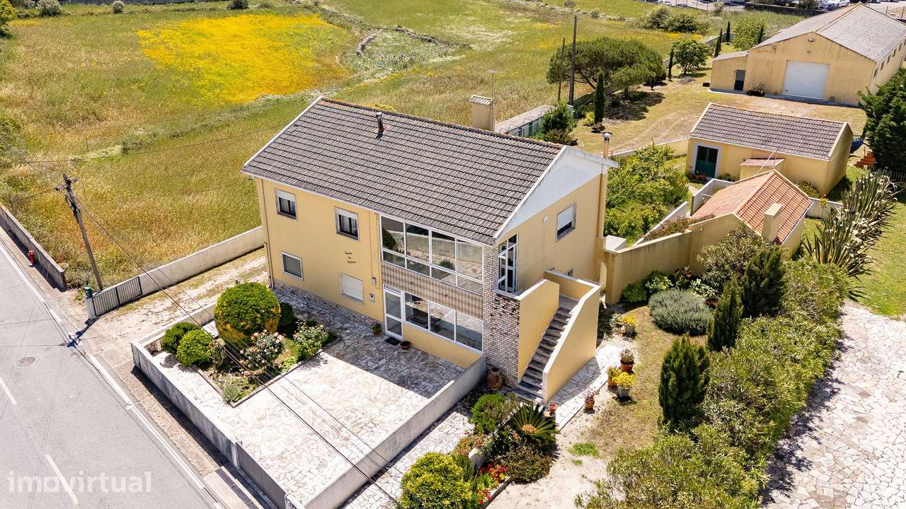 Quintinha com moradia Bifamiliar e terreno amplo – Terrugem, Sintra - Grande imagem: 4/38
