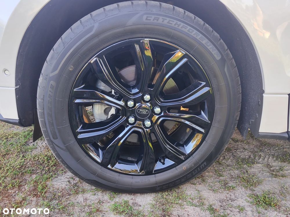 Ford Edge - 32