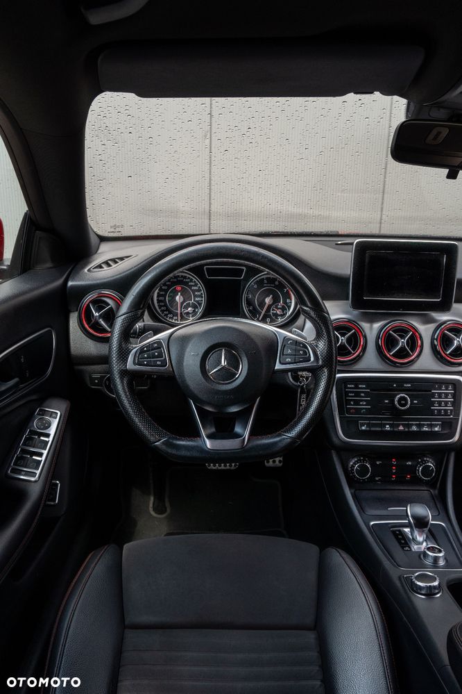 Mercedes-Benz CLA AMG 45 4-Matic - 9