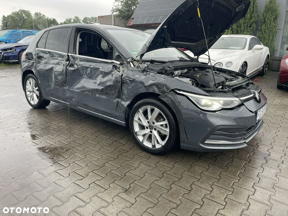 Volkswagen Golf 1.5 eTSI EVO Style DSG - 2