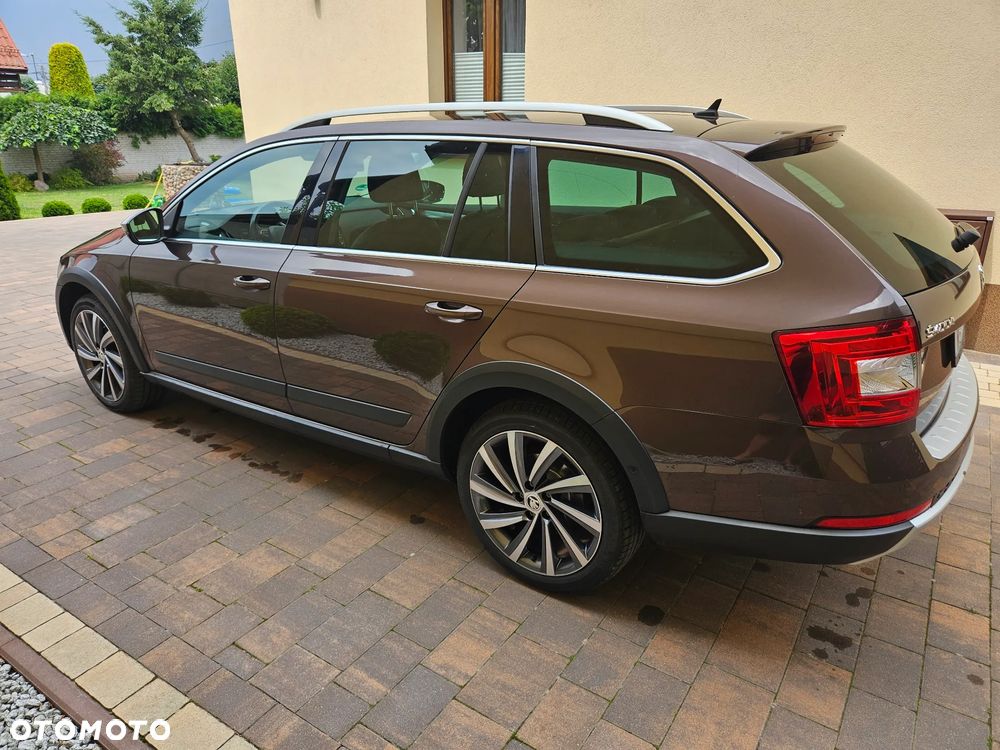 Skoda Octavia Scout 2.0 TDI 4x4 DSG - 4