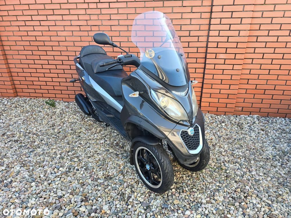 Piaggio MP-3 - 2