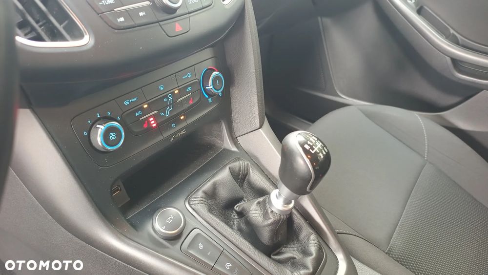 Ford Focus 1.5 EcoBoost Titanium ASS - 8