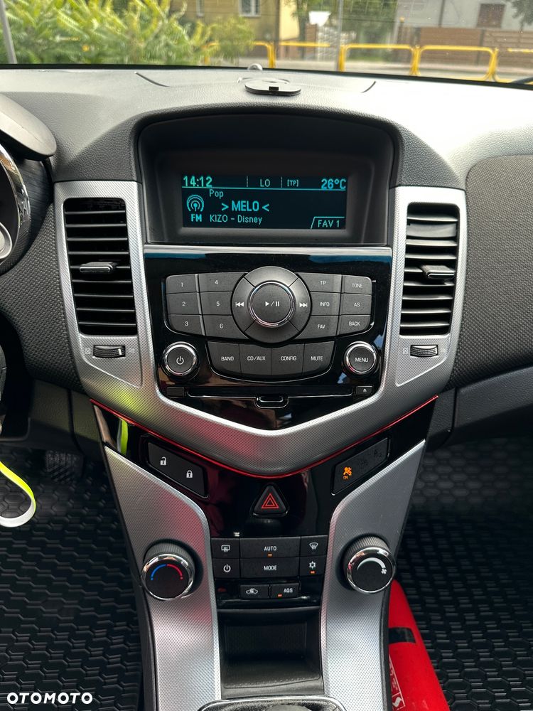 Chevrolet Cruze - 21