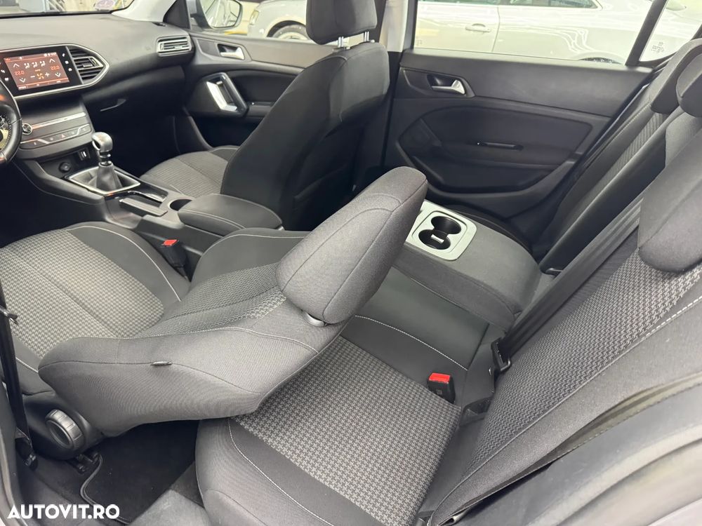 Peugeot 308 - 17
