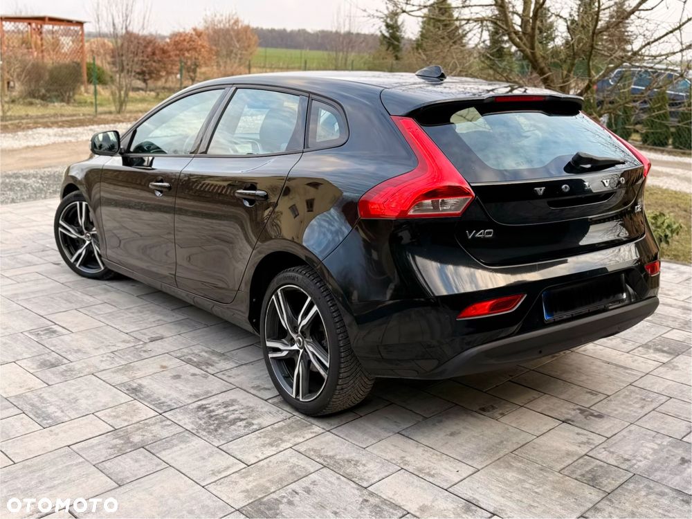 Volvo V40 D2 Drive-E Momentum - 4