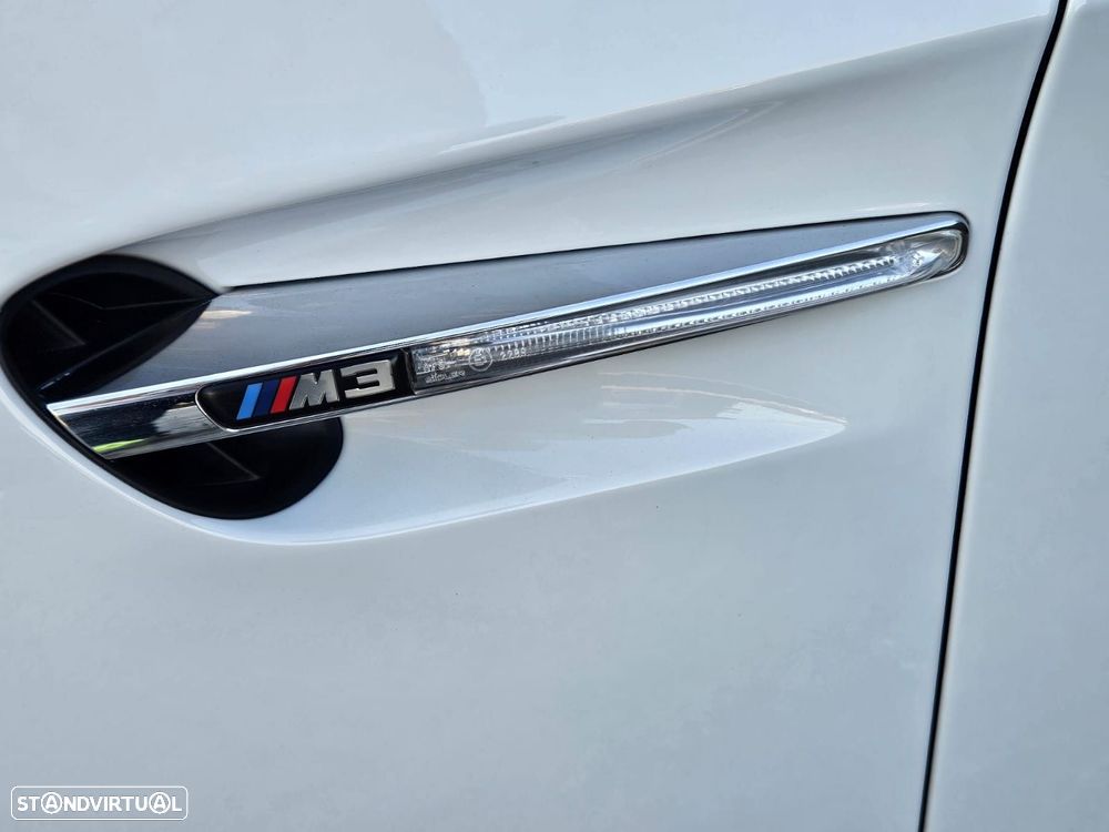 BMW M3 Auto - 30