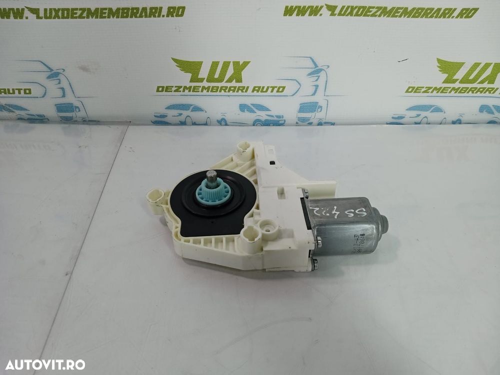 Motoras macara dreapta spate 8k0959812A Skoda Superb 2 - 2