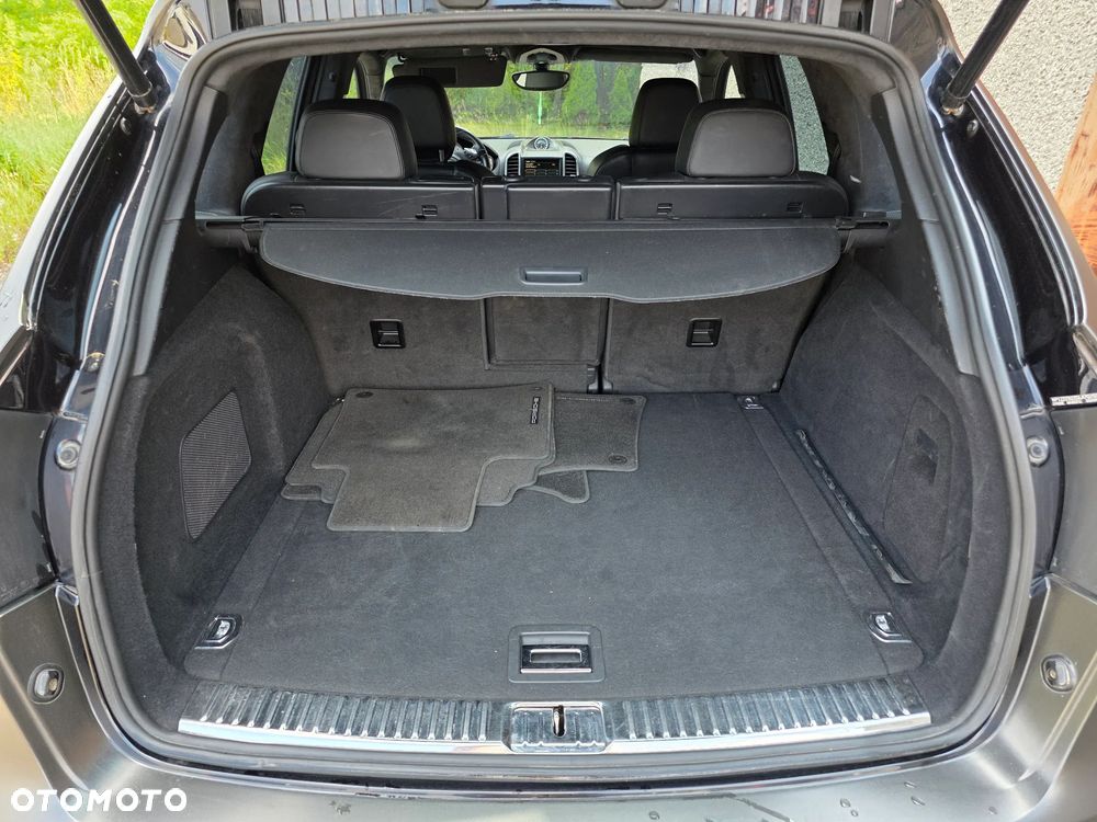 Porsche Cayenne - 25