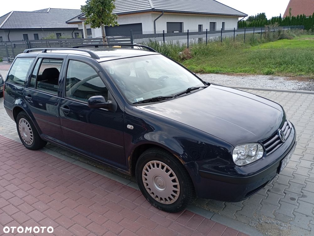 Volkswagen Golf - 1