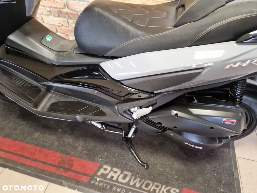 Yamaha NMAX - 19