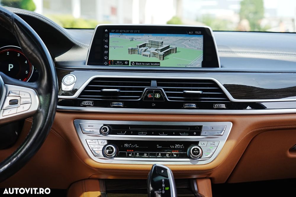 BMW Seria 7 730d xDrive - 23