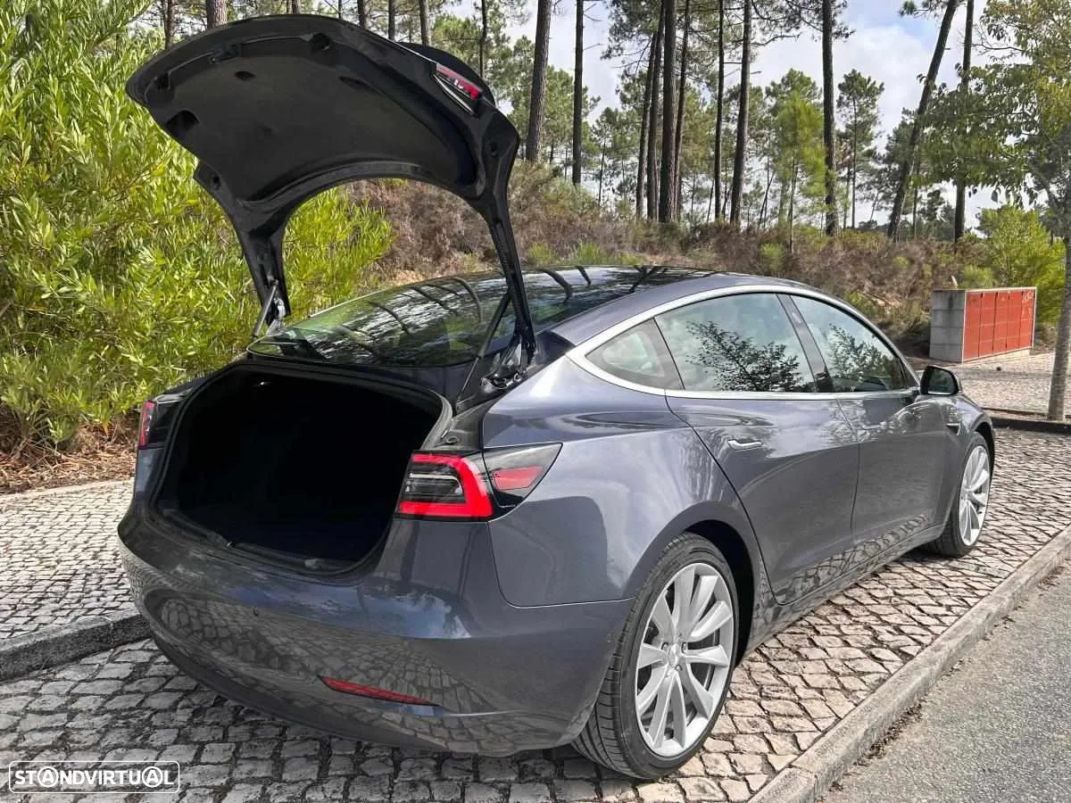Tesla Model 3 Standard Range Plus RWD - 4