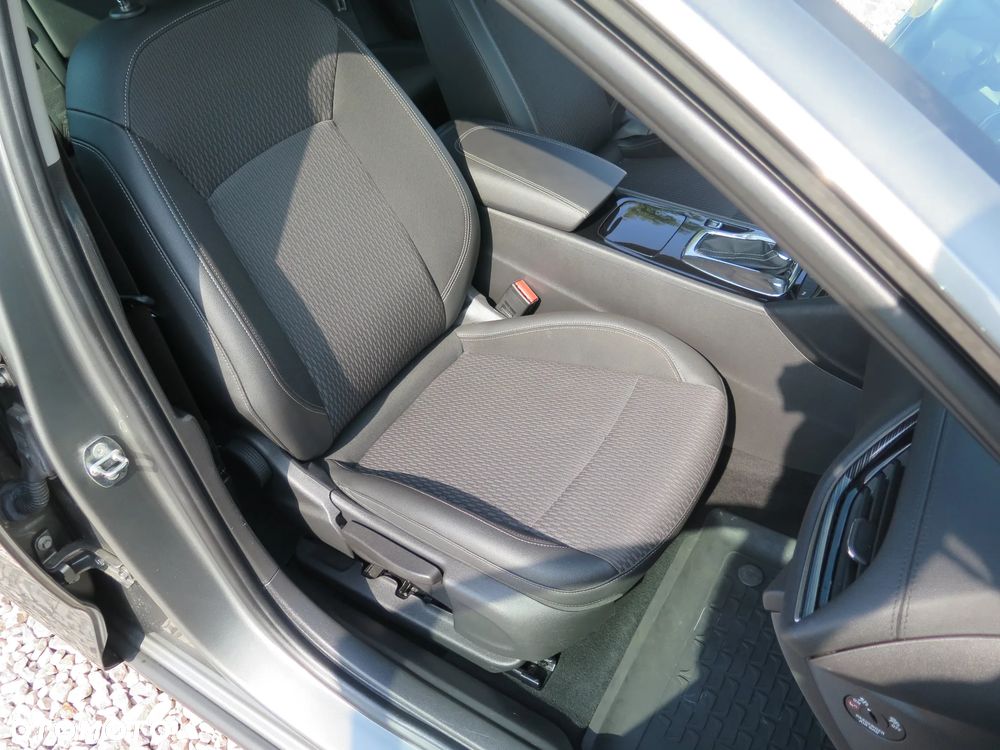 Opel Insignia 1.5 T Exclusive S&S - 24