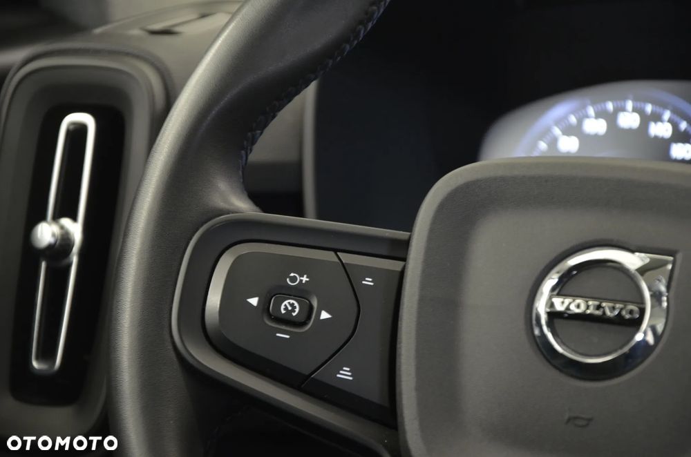 Volvo XC 40 - 29