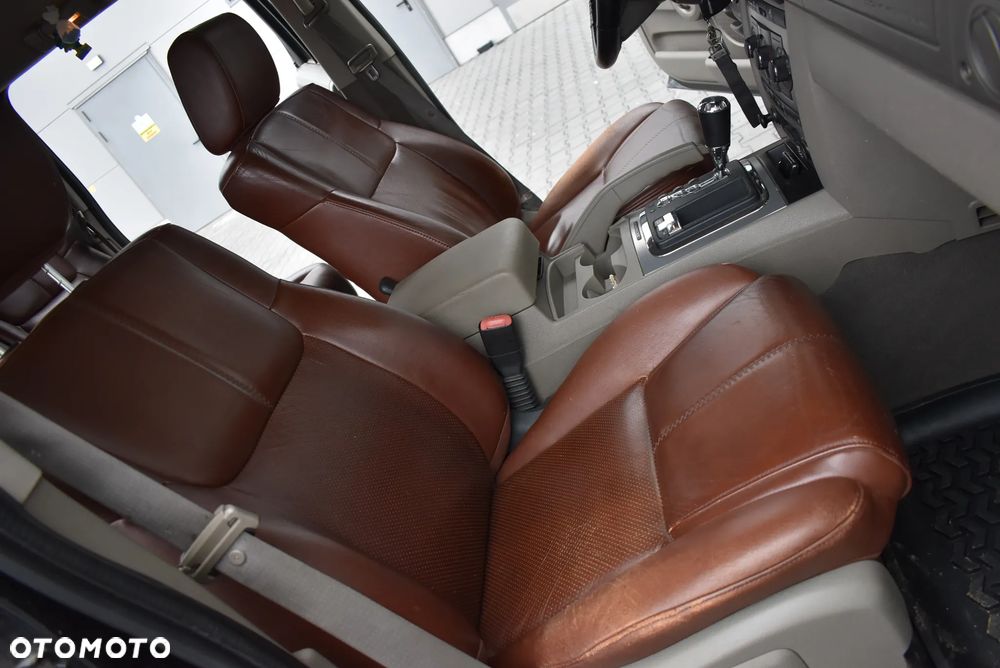 Jeep Commander - 11