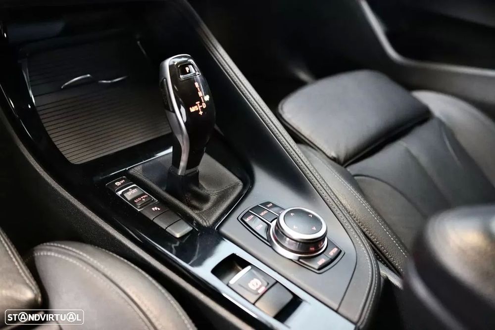 BMW X2 18 d sDrive Auto Pack M - 8