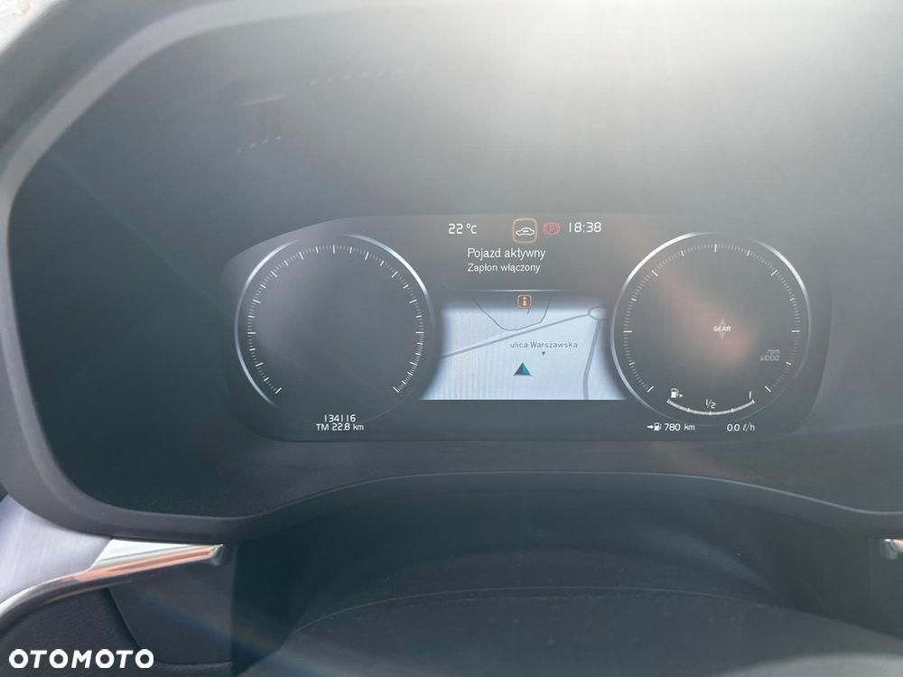 Volvo XC 60 D4 Momentum - 8