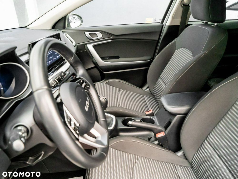 Kia XCeed 1.5 T-GDI M - 21