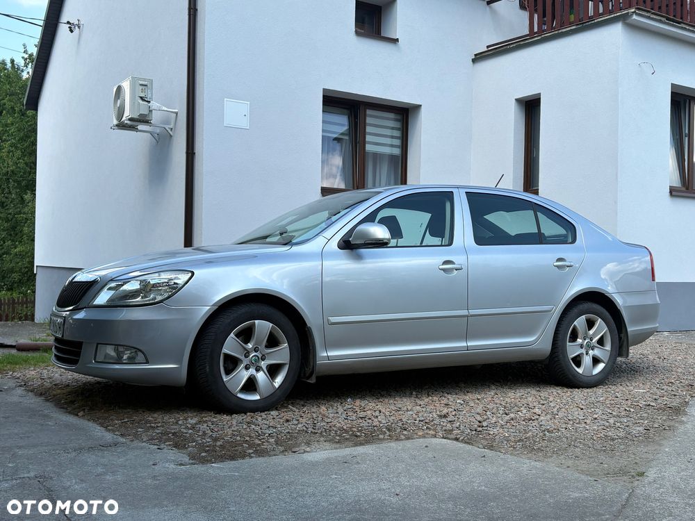 Skoda Octavia 1.6 TDI Ambiente DSG - 1