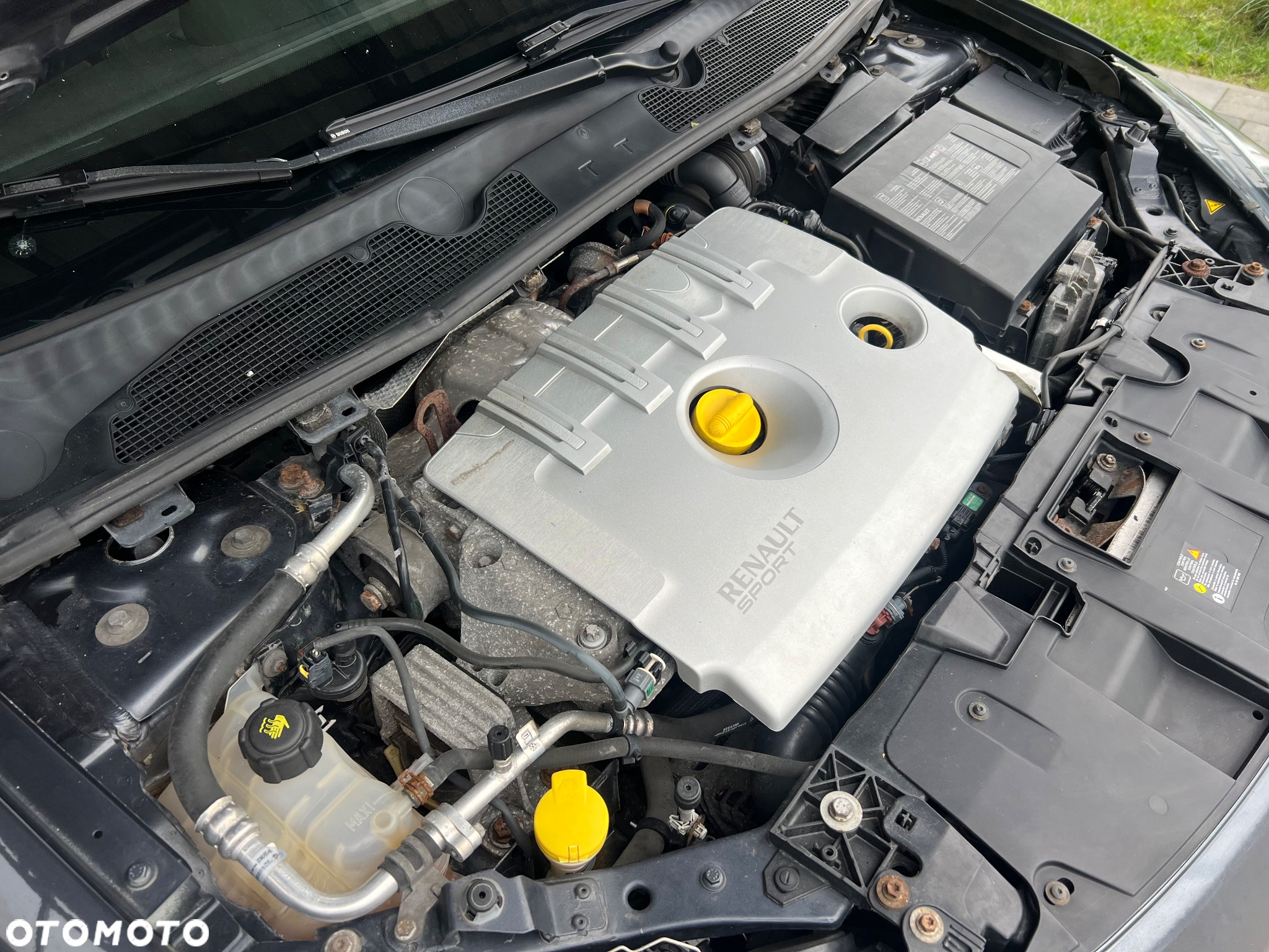 Renault Megane Grandtour TCe 220 Start & Stop GT 220 - 12