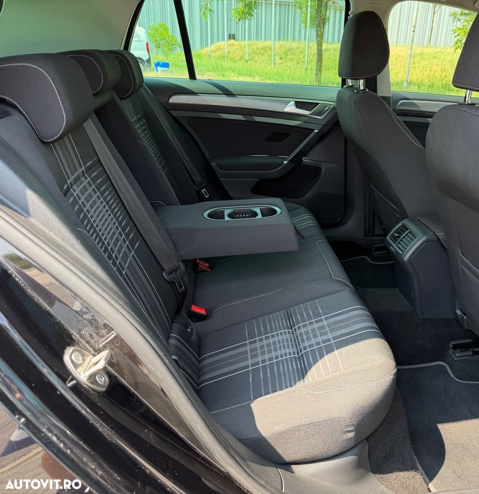 Volkswagen Golf 1.4 TSI BlueMotion Technology DSG Lounge - 30