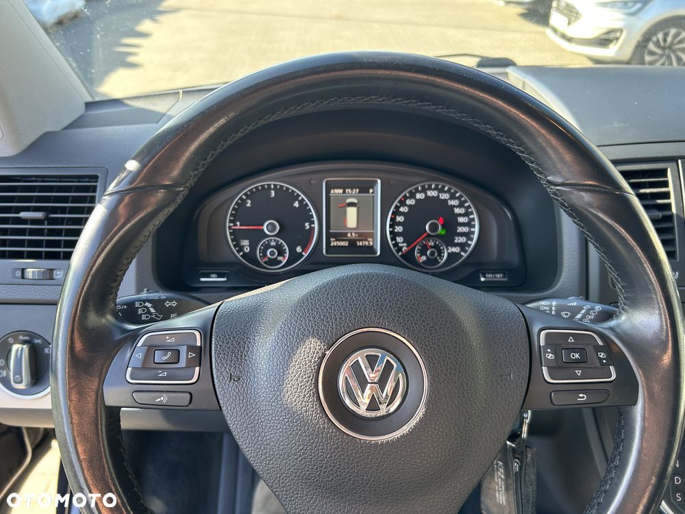 Volkswagen Multivan - 26