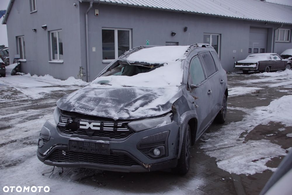 Auto na części - Dacia Jogger Lift 1.0 TCE 101 KM H4D480 2024R Silnik Skrzynia Drzwi Klapa Zderzak Lampa Klamka Szyba Relingi Deska Kokpit Sterownik Moduł Czujnik Licznik Kierownica Panel - 3