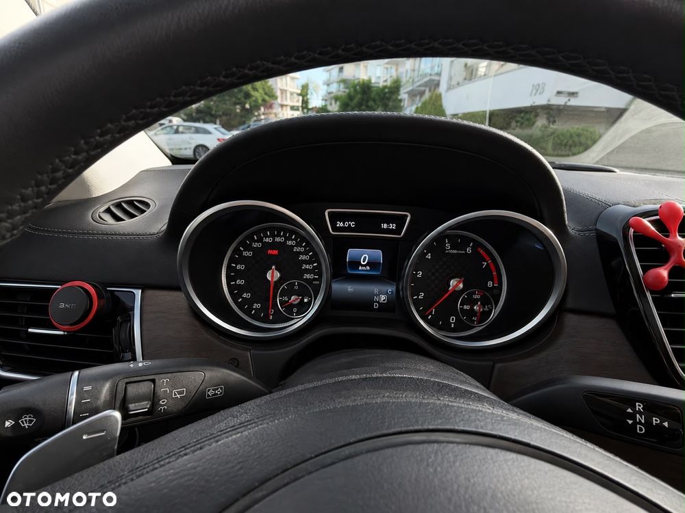 Mercedes-Benz GLS 500 4-Matic - 6