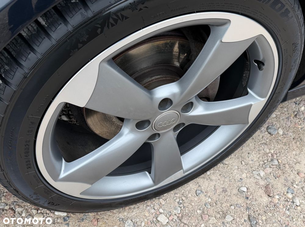 Audi A6 Avant 2.0 TDI Ultra DPF S tronic - 41