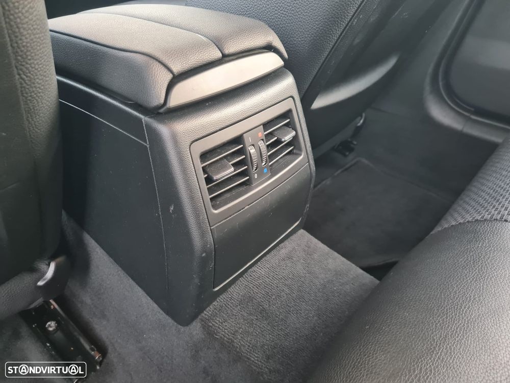 BMW 320 d DPF Edition Sport - 13