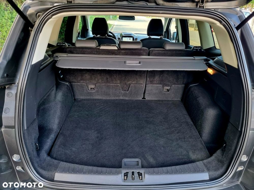Ford Kuga 1.5 EcoBoost 2x4 Titanium - 13