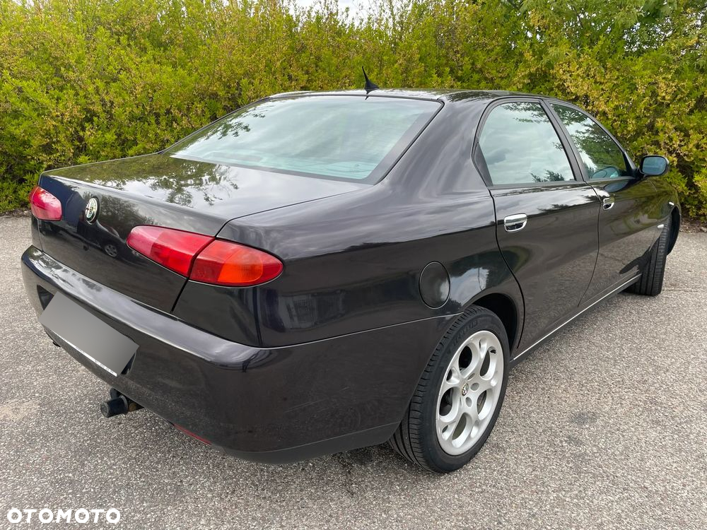 Alfa Romeo 166 2.4 JTD Distinctive - 8