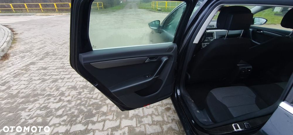 Volkswagen Passat 2.0 TDI BlueMotion Technology Comfortline - 9