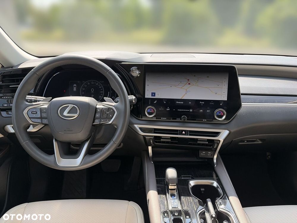 Lexus RX - 4