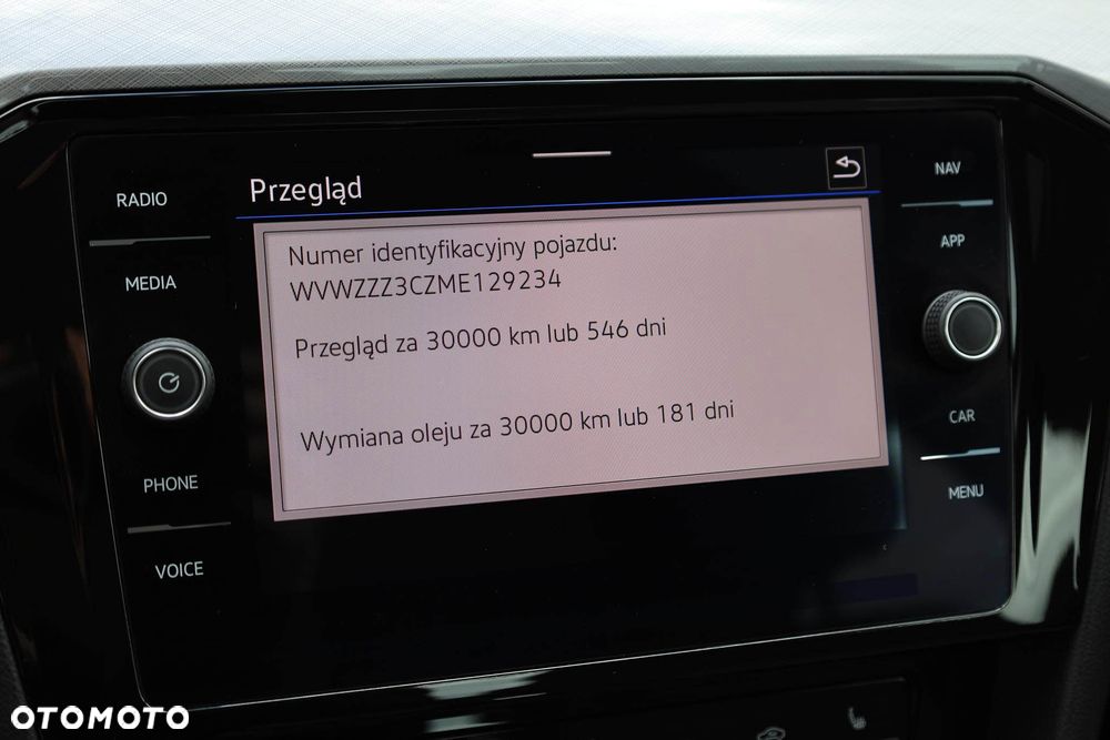 Volkswagen Passat 2.0 TSI Business DSG - 24