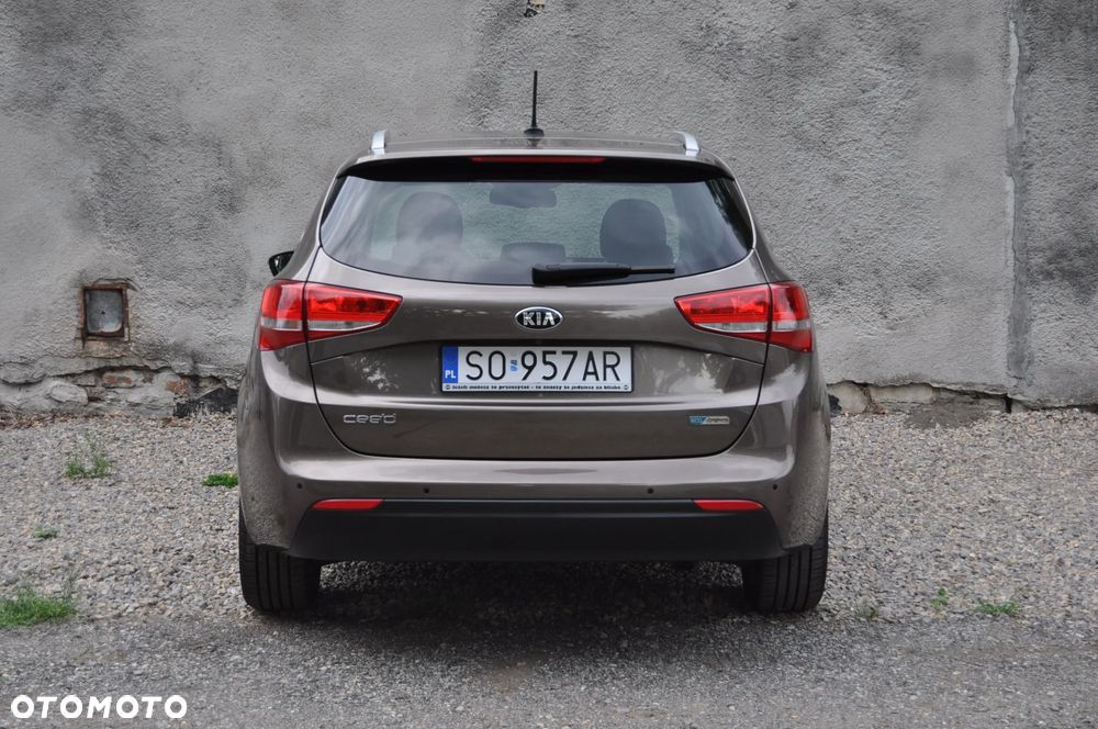 Kia Ceed 1.6 GDI ISG Dream-Team Edition - 5