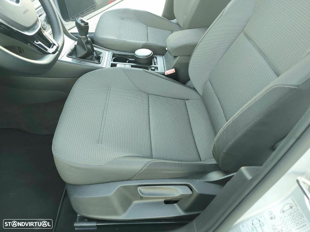 VW Golf 1.6 TDi GPS Edition - 21