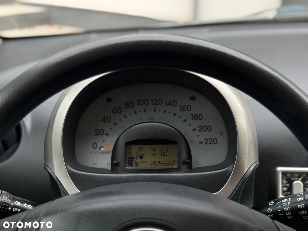 Daihatsu Sirion 1.0 CooLine - 8